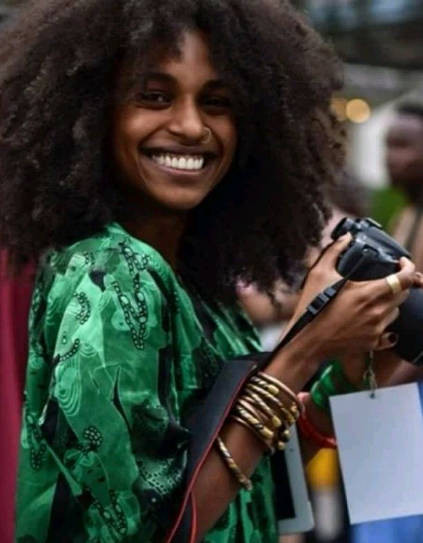 Photographer Yagazie Emezie alerts NCDC about her father's friends who go to club daily and have refused to self-quarantine after their overseas trip 8 Photographer Yagazie Emezie alerts NCDC about her father's friends who go to club daily and have refused to self-quarantine after their overseas trip 7