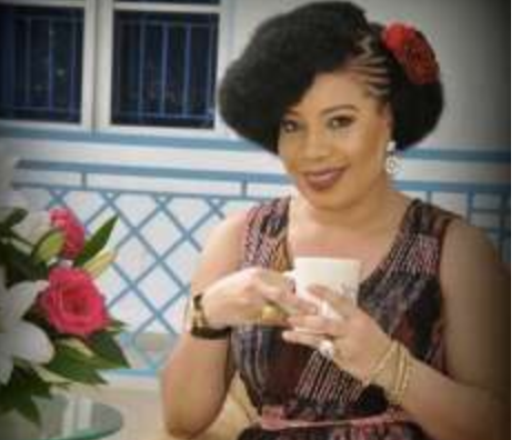 I bathed myself with Sanitizer after taking a Selfie with a Fan - Monalisa Chinda 1