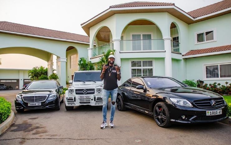 COVID-19: I do what I like with my money, I will not donate a dime -Adebayor says he has no plan to help his Country 2 COVID-19: I do what I like with my money, I will not donate a dime -Adebayor says he has no plan to help his Country 2