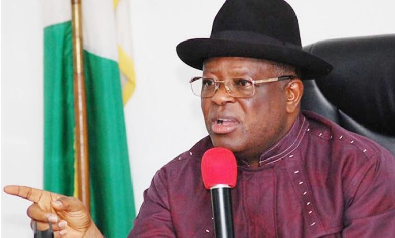 Governor Umahi apologizes for banning journalists for life 1