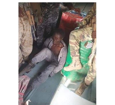 Nigerian Soldiers spotted Hailing Soldiers from Chad as their President leads them to war against Boko Haram (Videos/Photos) 12