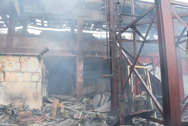 Benin Oba Market gutted by fire 1