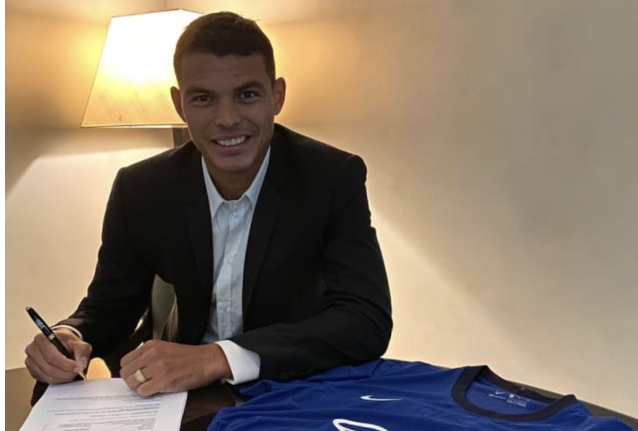 Chelsea confirms signing of Thiago Silva from PSG 1 Chelsea confirms signing of Thiago Silva from PSG 1