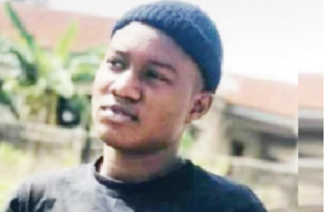 Footballer slumps and dies during match in Osun State. 1 Footballer slumps and dies during match in Osun State. 1