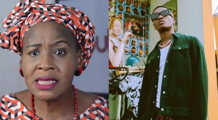 EndSARS protest: Leave that group, they just want to ruin you - Kemi Olunloyo tells Wizkid 1 EndSARS protest: Leave that group, they just want to ruin you - Kemi Olunloyo tells Wizkid 1