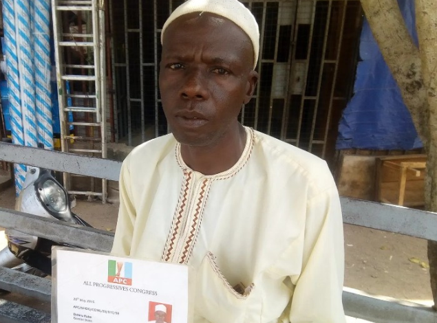 Man who trekked to celebrate Buhari’s victory in 2015, develops severe limb pain, cries out for help 1 Man who trekked to celebrate Buhari’s victory in 2015, develops severe limb pain, cries out for help 1