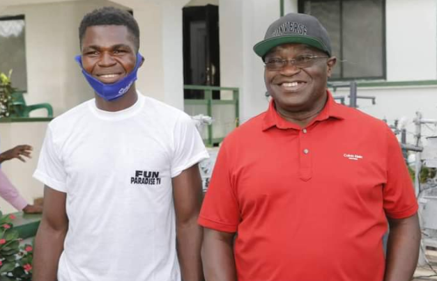 Gov Ikpeazu awards scholarship to Abia-born electricity transformer innovator 3 Gov Ikpeazu awards scholarship to Abia-born electricity transformer innovator 3